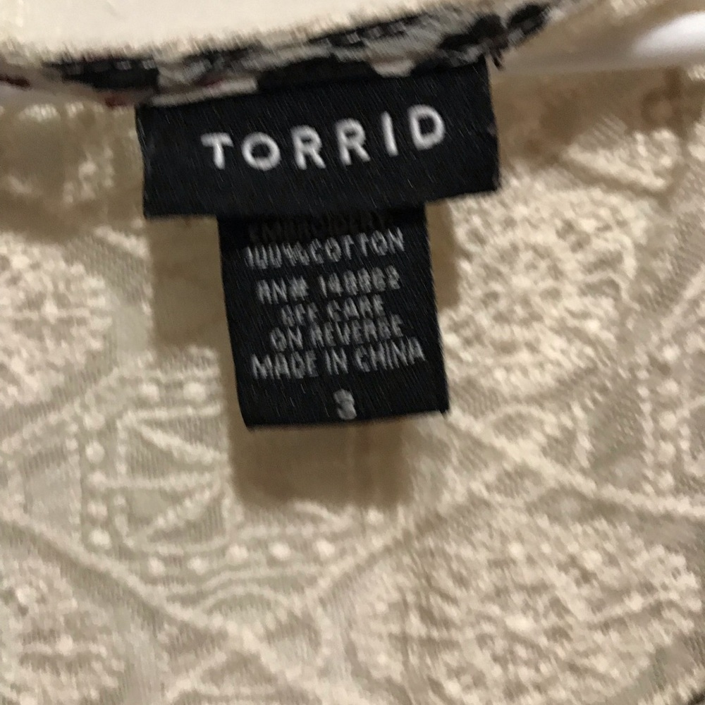Torrid size 3 Pheasant blouse.